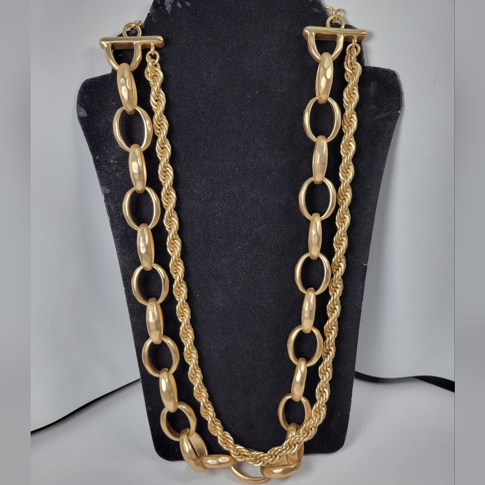 Neckless - Picture 3 of 9